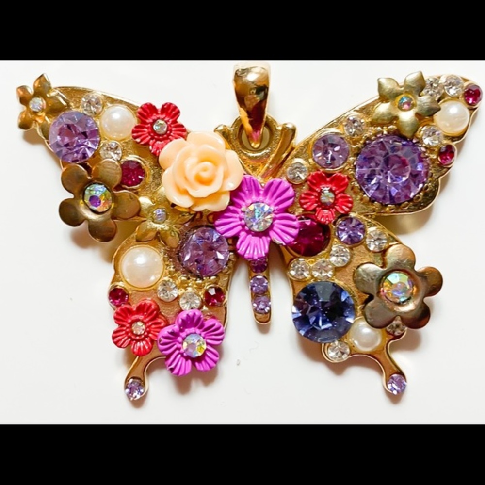 Spring Ready Butterfly Garden Pendant